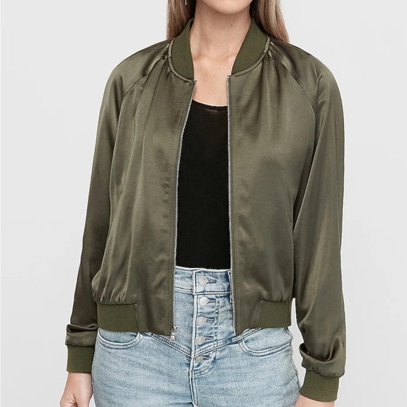 EXPRESS-Nwt satin like bomber jacket in olive green - Picture 1 of 6